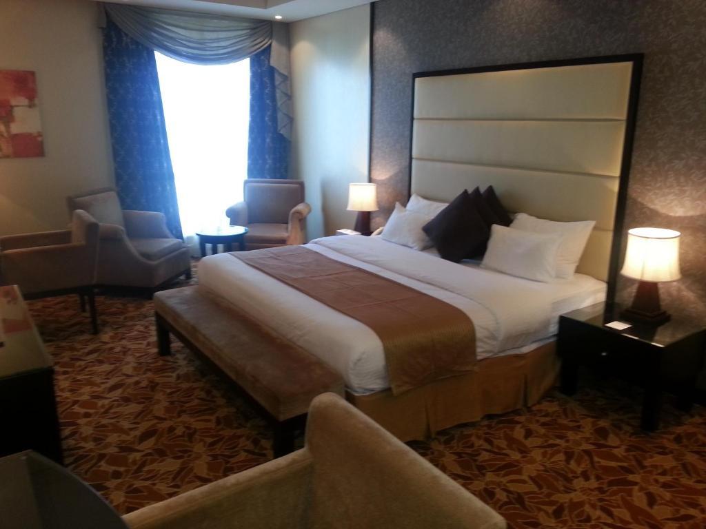 Paragon Hotel Abu Dhabi Ngoại thất bức ảnh
