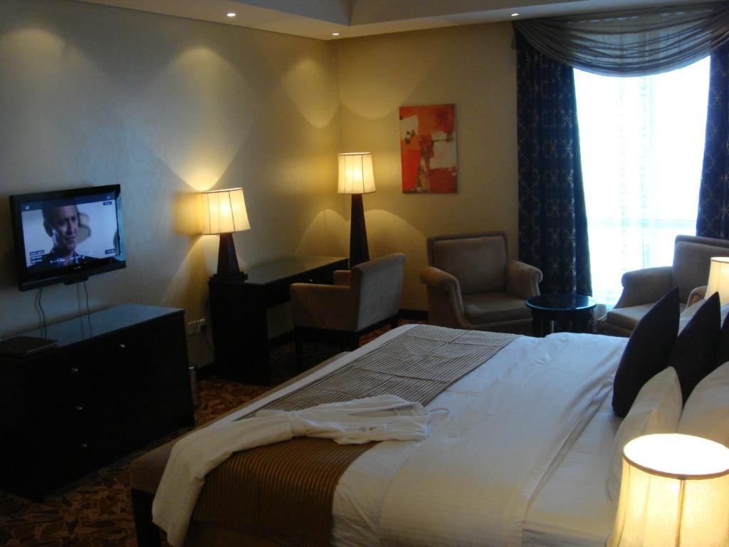 Paragon Hotel Abu Dhabi Ngoại thất bức ảnh