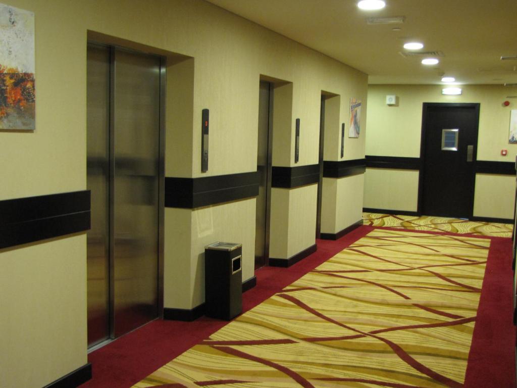 Paragon Hotel Abu Dhabi Ngoại thất bức ảnh