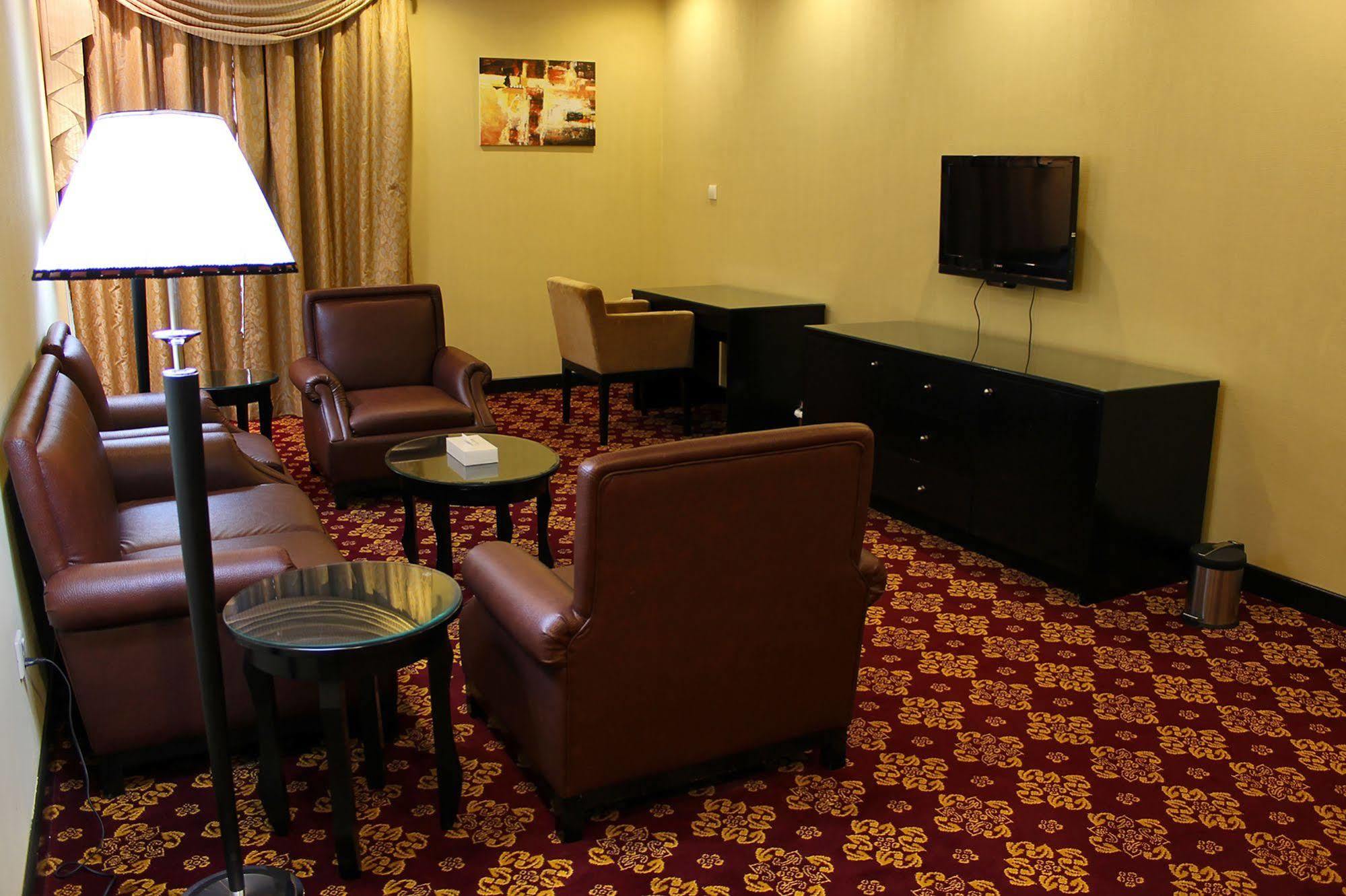 Paragon Hotel Abu Dhabi Ngoại thất bức ảnh