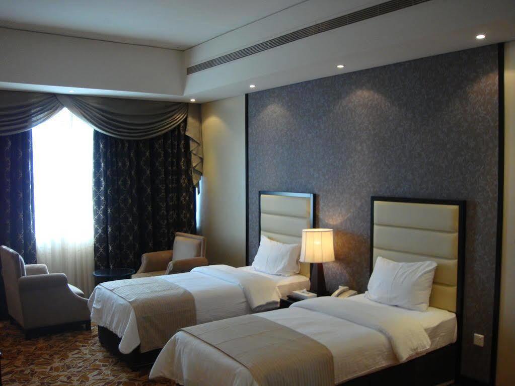 Paragon Hotel Abu Dhabi Ngoại thất bức ảnh