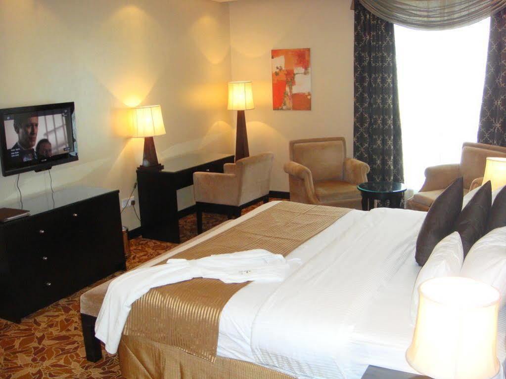 Paragon Hotel Abu Dhabi Ngoại thất bức ảnh